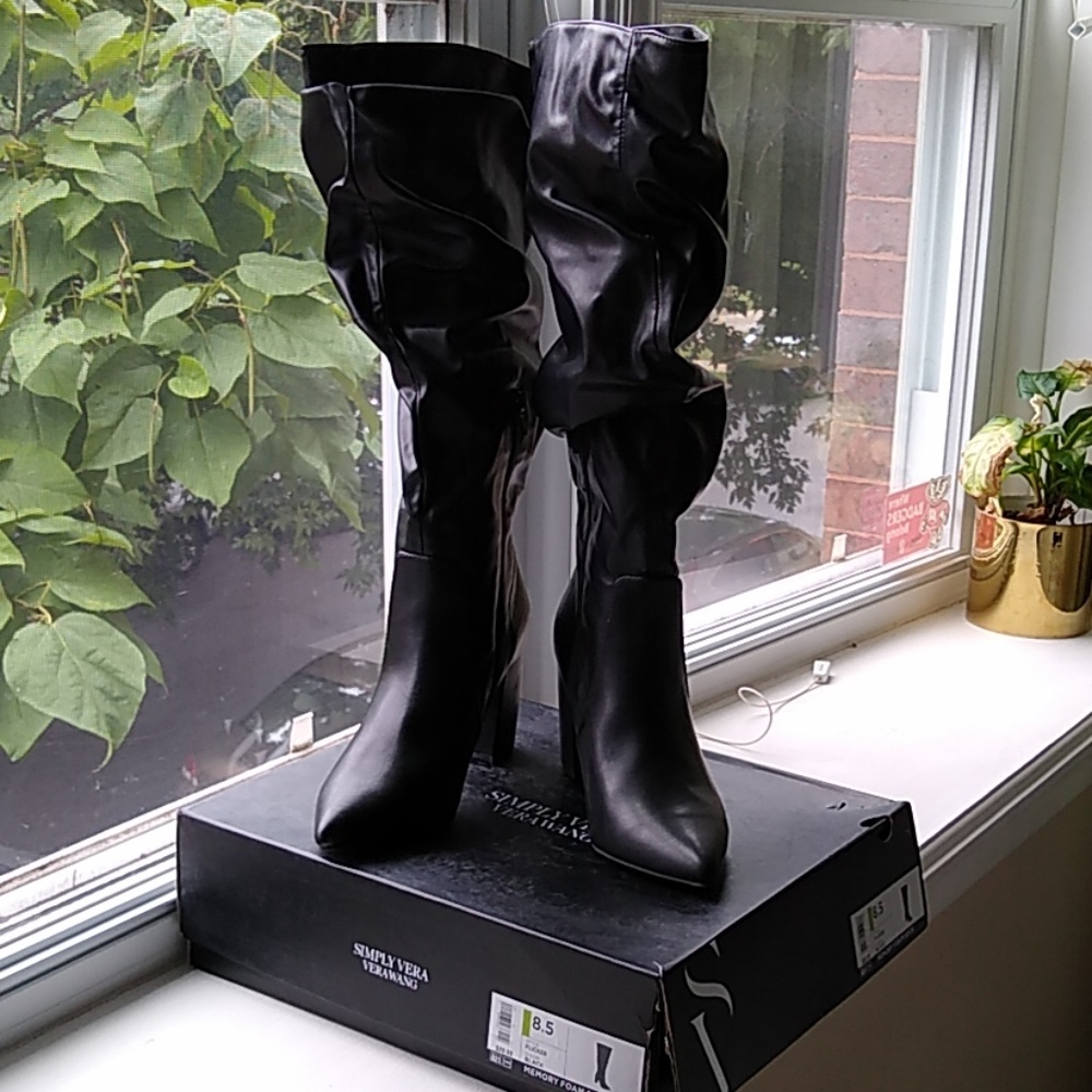 Simply Vera Vera Wang Black Healed Boots